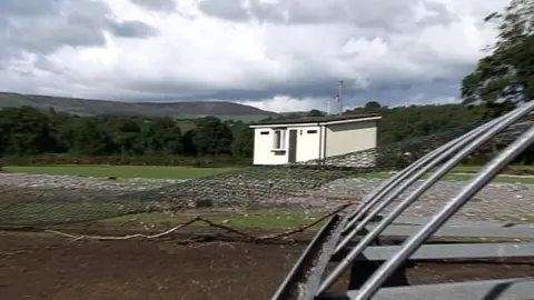 Donemana 'floating' changing room