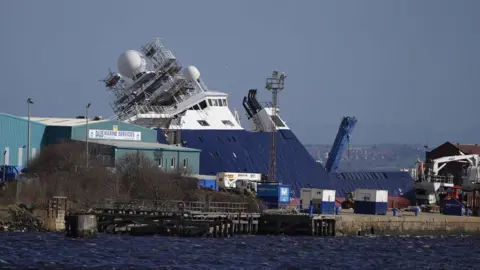 PA Media RV Petrel in Imperial Dock Leith