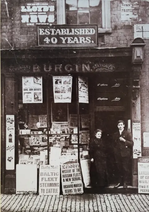 Black Country Bugle Burgin’s newsagents in 1908