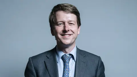 UK Parliament Robin Walker MP