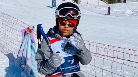 Family photo Michael Beynon on skis