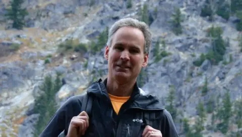 Dave Miller Dave Miller is a software engineer in Washington state