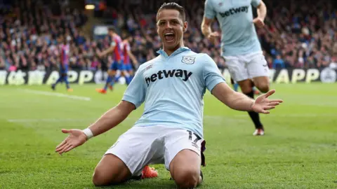 West Ham striker Javier Hernandez
