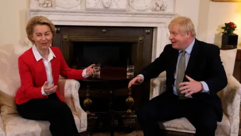 Getty Images Ursula von der Leyen meets Boris Johnson