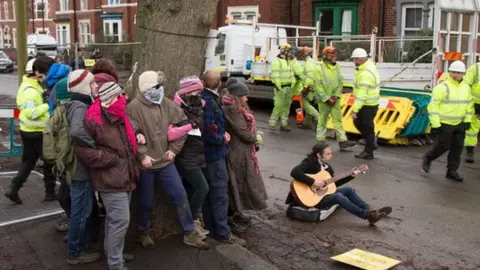 Pixelwitch Tree protest on Meersbrook Park Rd, Monday 22 January 2018