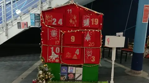 NINE RED Presents Advent calendar