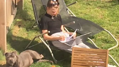 Lynsey Thompson Leeoni studying