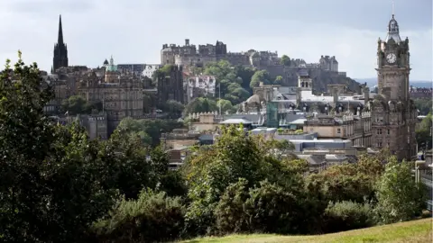 PA Edinburgh Castle