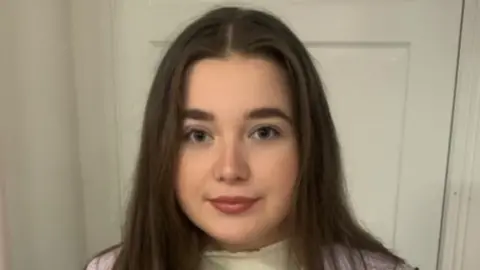 Ellie-Jo Taylor Ellie-Jo Taylor