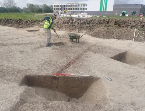 Albion Archaeology Houstone School site