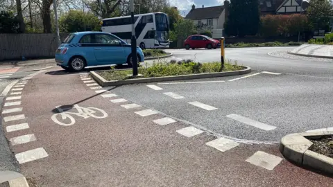 Jozef Hall/BBC Dutch-style roundabout