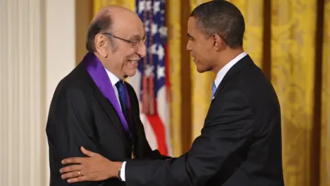 AFP Milton Glaser receives the National Medal of Arts from President Barack Obama on 25 February 2010