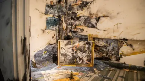 Annika Hammerschlag A photo of an expressionist piece of art.