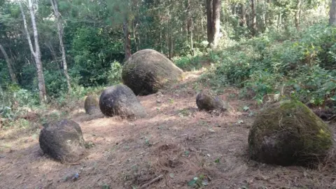 TILOK THAKURIA Jars at the Assam site