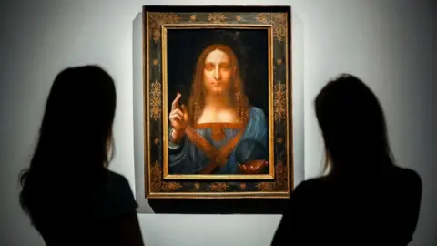 Mona Lisa: Dissociate gaze compared to the position of the head, right... |  Download Scientific Diagram