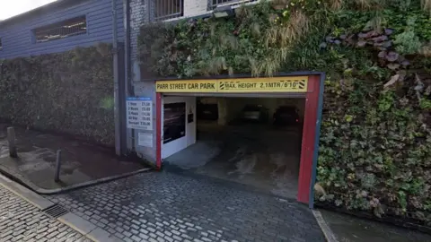 Google Parr Street green wall