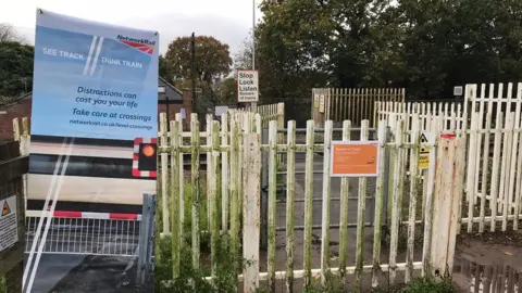 BBC Level crossing