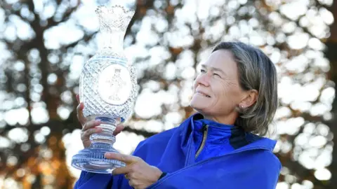 Getty Images Catriona Matthew with the Solheim Cup