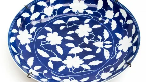 Hansons Blue and white plate