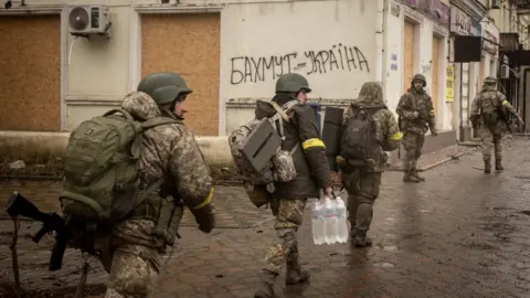 Getty Images Ukrainian troops in Bakhmut, December 2022