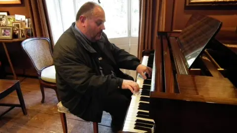 Paul Thompson Paul Thompson