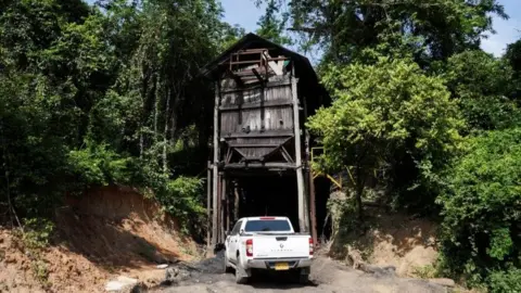 Reuters A general view of the mine entrance where 14 miners were trapped after an explosion in Zulia, Colombia June 1, 2022.