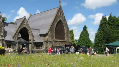 Geograph/Gareth James Chapel at Cathays Cemetery, Cardiff
