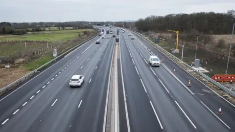 M4 eastbound closure for final stages of smart motorway work