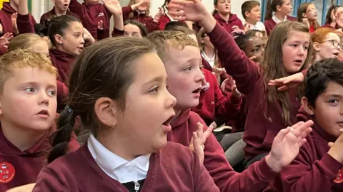 children singing