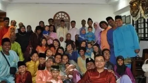 Shereen Williams Shereen Williams with her family