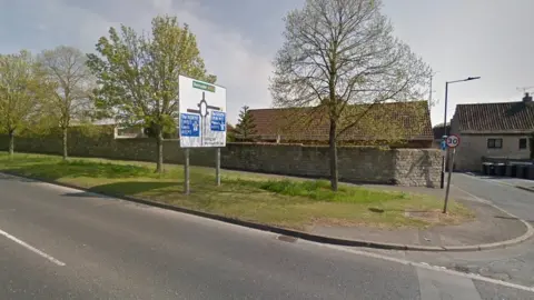 Google High Road, Warmsworth,