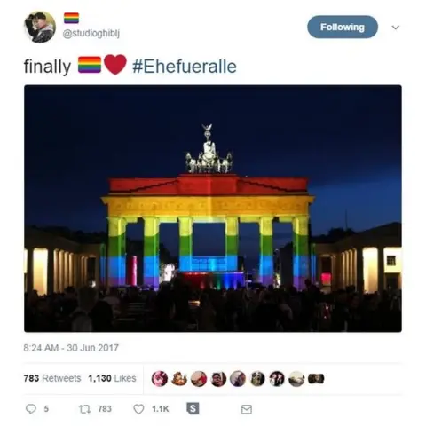 @studiohiblj/Twitter finally 🏳️‍🌈❤ #Ehefueralle