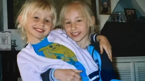 Hutchinson family Gaby and Kelsey Hutchinson