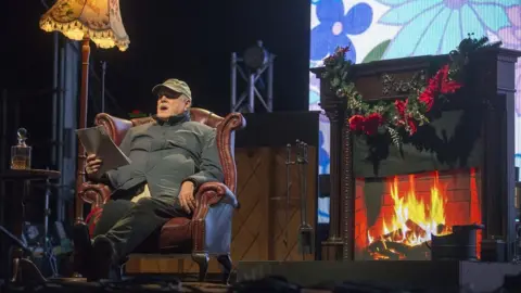 JSHPIX.CO John Cleese