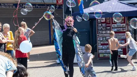 Telford and Wrekin Council Street entertainer