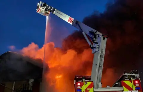 West Yorkshire Fire & Rescue Service Fire in warehouse