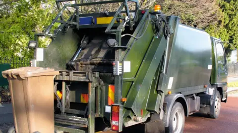 Getty Images Bin lorry - generic