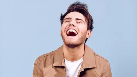 Handout Alfie Deyes
