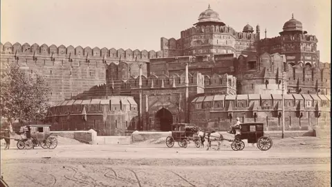 Getty Images Red Fort, Delhi, India, 1860s-70s, Albumen silver print from glass negative, 20.7 x 27.6 cm (8 1/8 x 10 7/8 in.),