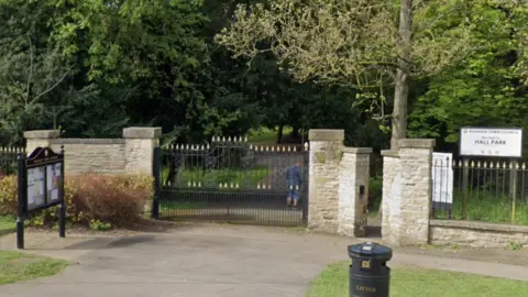 Google Hall Park, Rushden