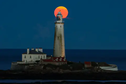 Jayne Dickinson Supermoon over Whitley Bay at St Mary’s lighthouse