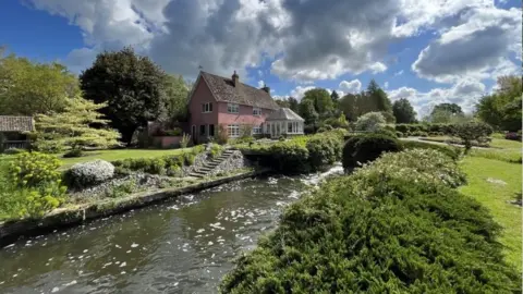 Shaun Whitmore/BBC Fullers Mill Garden, West Stow