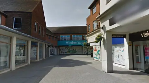 Google Windsor Yards