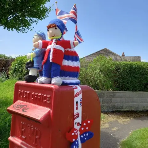 New Milton Town Council Post box topper