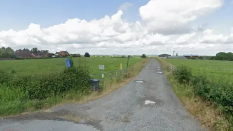 Google Grange Farm, Hose