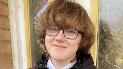 BBC Felix, 13, he/him, trans male, Fife