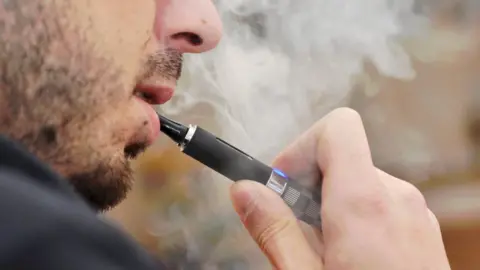 Guernsey stop smoking service to offer free vape kits