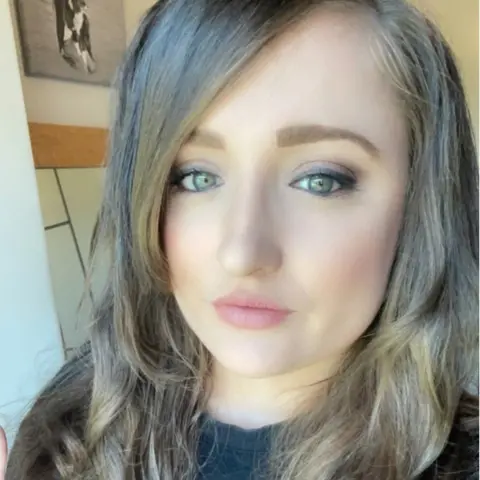 Holly Hamilton Holly Hamilton