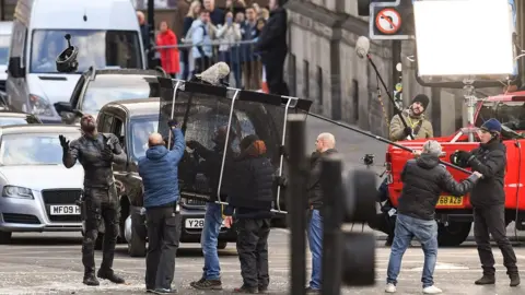 Getty Images Idris Elba filming in Glasgow