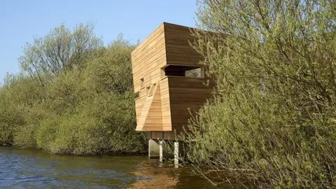 NatureScot hide exterior